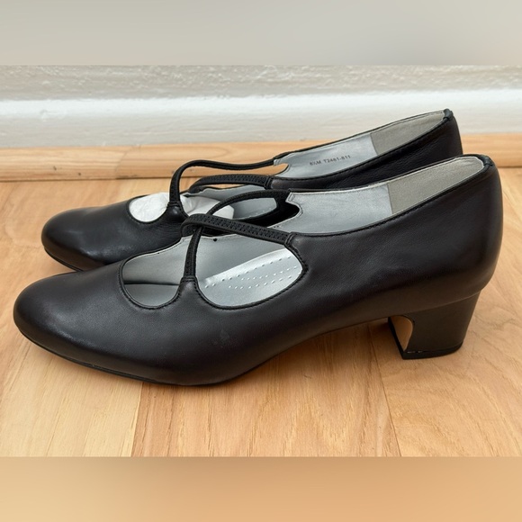 Trotters Women's Jamie Dress Pump  size 8.5 M - Picture 6 of 14